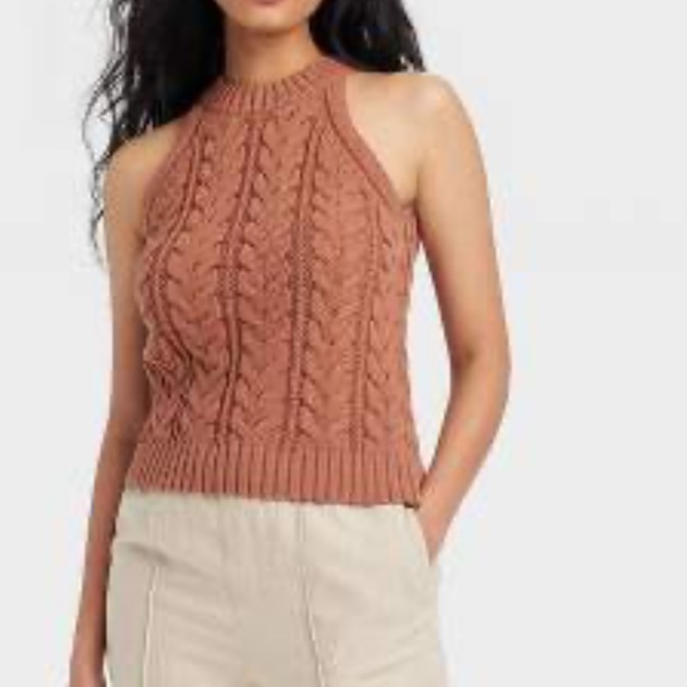 NWT! Women’s Sweater Tube Top.       Size M.     Brown